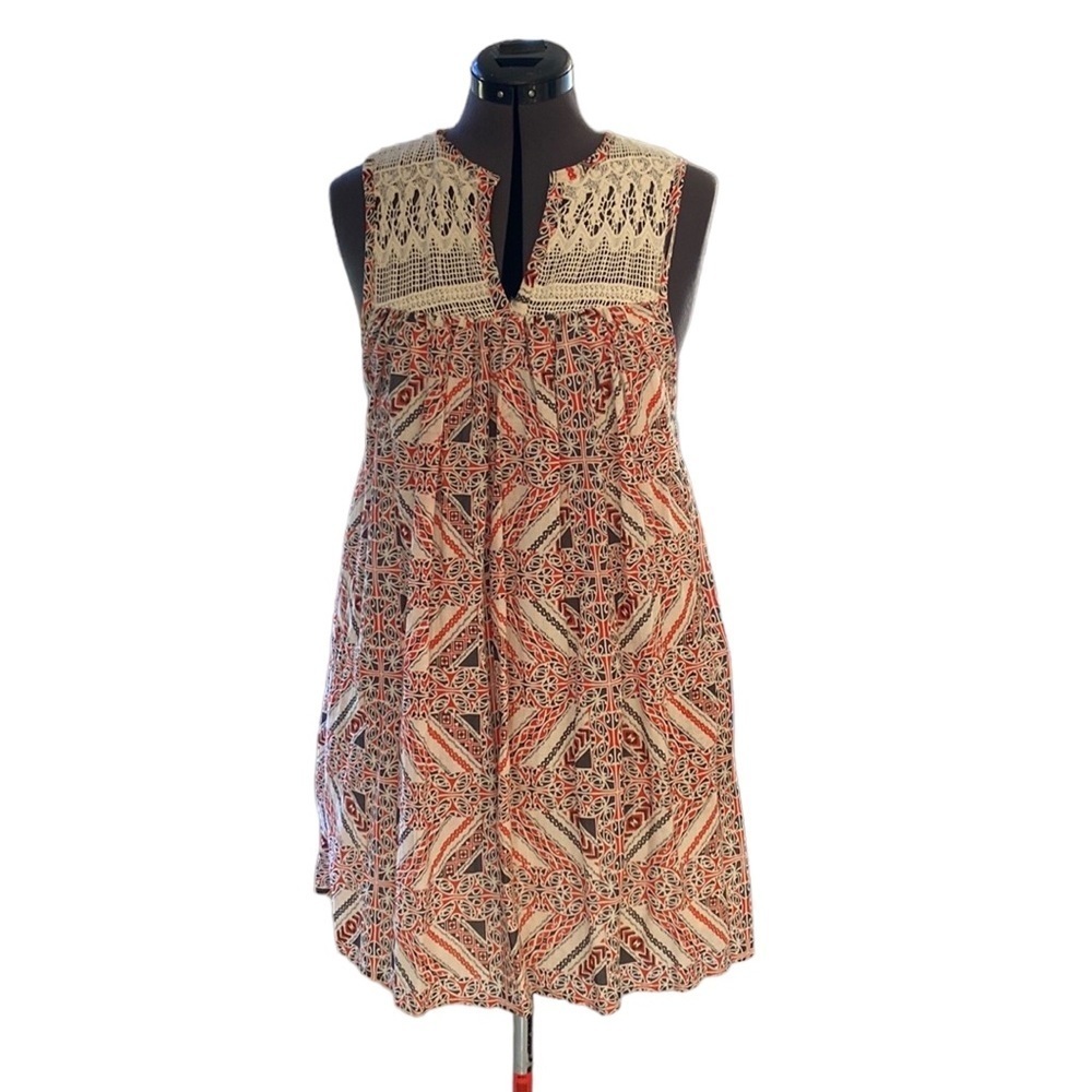 Made for impulse Mini Dress Sz S Sleeveless V-Neck Completely Lining Croché Top